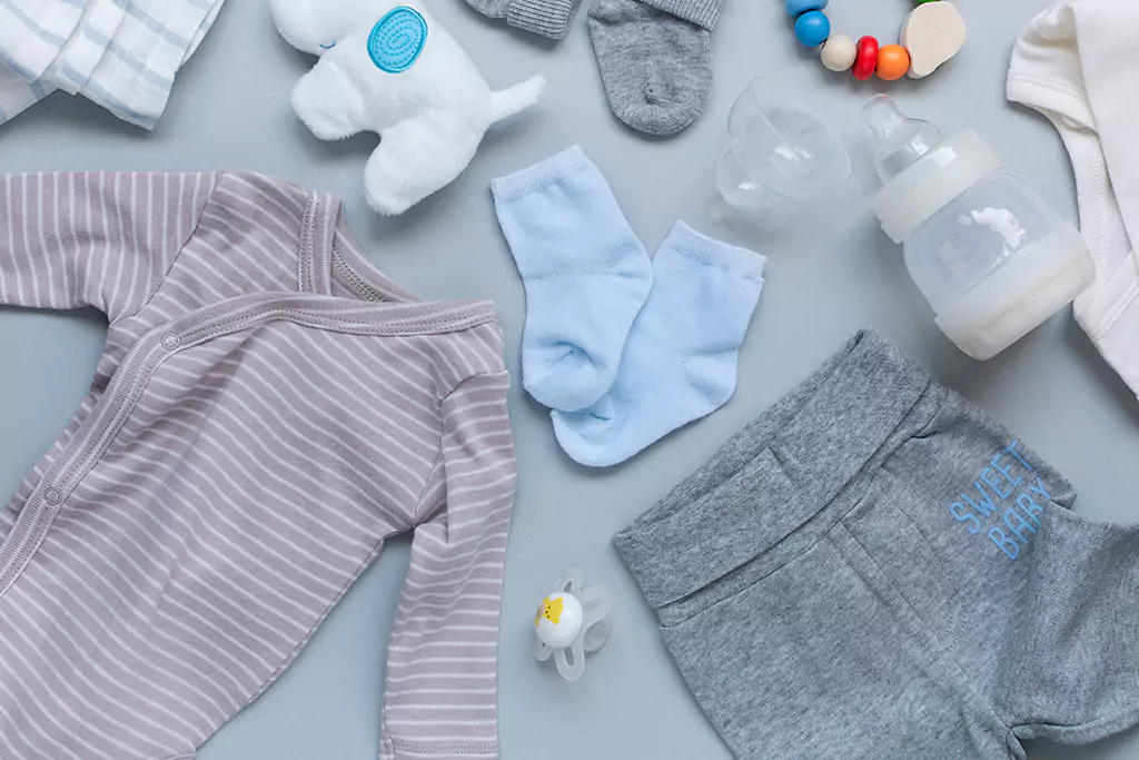¿Cómo elegir la ropa perfecta para tu bebé recién nacido?